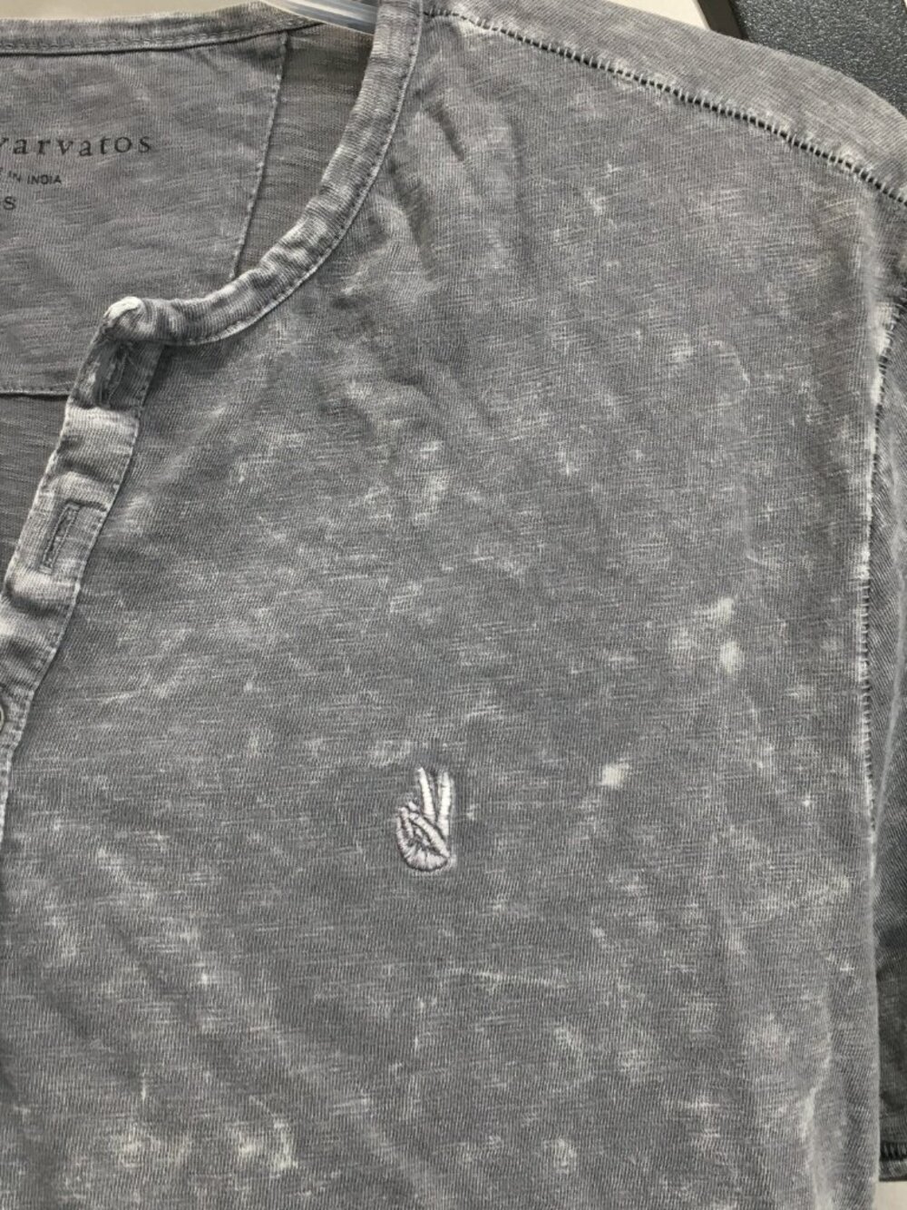 JOHN VARVATOS Gray White Henley Neck Short Sleeve Tee Shirt - Picture 5 of 8